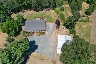 1943 Wards Creek Rd, Rogue River, OR 97537 - Photo 2