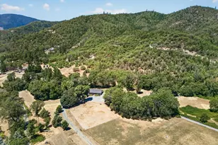 1943 Wards Creek Rd, Rogue River, OR 97537 - Photo 42