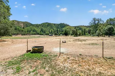 1943 Wards Creek Road, Rogue River, OR 97537 - Photo 30