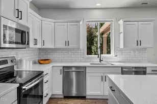 20345 SE Elaine Ln, Bend, OR 97702 - Photo 14