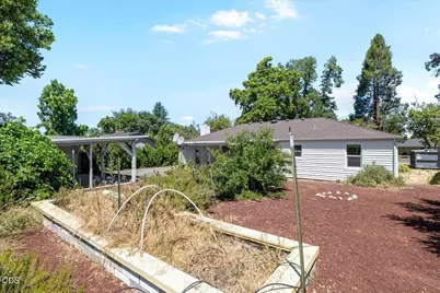 1650 Grand Avenue, Medford, OR 97504 - Photo 20