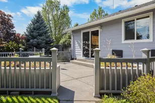 2142 NW Nickernut Ave, Redmond, OR 97756 - Photo 32