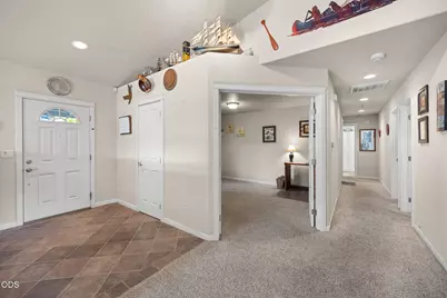 2142 NW Nickernut Avenue, Redmond, OR 97756 - Photo 16