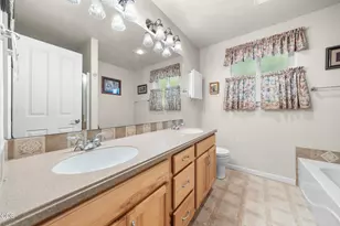 2142 NW Nickernut Ave, Redmond, OR 97756 - Photo 22