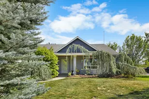 2142 NW Nickernut Ave, Redmond, OR 97756 - Photo 42