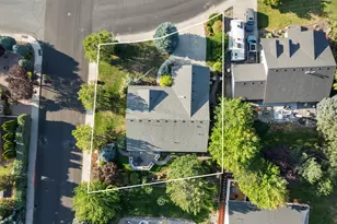 2142 NW Nickernut Ave, Redmond, OR 97756 - Photo 50