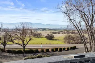 4935 Cherry Ln, Medford, OR 97504 - Photo 86