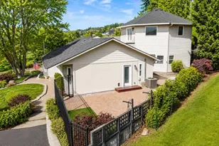 4935 Cherry Ln, Medford, OR 97504 - Photo 48