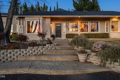 4935 Cherry Lane, Medford, OR 97504 - Photo 2