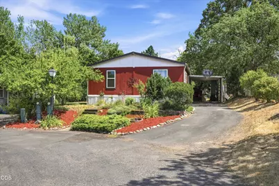 321 Clay Street #SPC 105, Ashland, OR 97520 - Photo 2