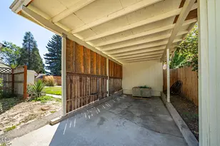 736 NW 3rd St, Grants Pass, OR 97526 - Photo 38