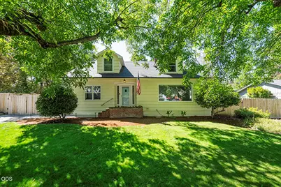 736 NW 3rd Street, Grants Pass, OR 97526 - Photo 1
