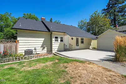 736 NW 3rd Street, Grants Pass, OR 97526 - Photo 36