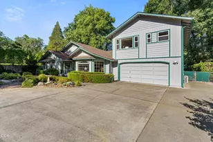 139 Belindy Cir, Grants Pass, OR 97527 - Photo 34