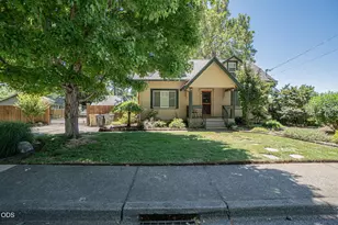 289 E Park St, Grants Pass, OR 97527 - Photo 38