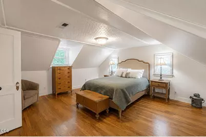 289 E Park Street, Grants Pass, OR 97527 - Photo 18