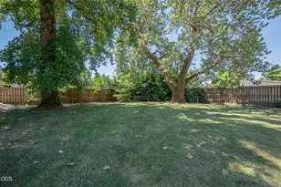 289 E Park St, Grants Pass, OR 97527 - Photo 34