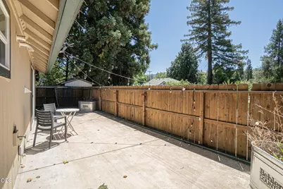 289 E Park Street, Grants Pass, OR 97527 - Photo 28