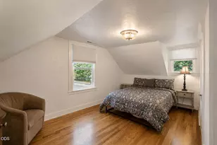 289 E Park St, Grants Pass, OR 97527 - Photo 14