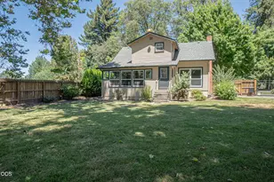 289 E Park St, Grants Pass, OR 97527 - Photo 36