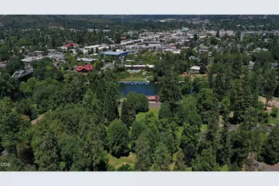 289 E Park Street, Grants Pass, OR 97527 - Photo 46