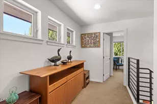 39 N Mountain Ave, Ashland, OR 97520 - Photo 16