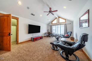 232 Island Pointe Dr, Medford, OR 97504 - Photo 24