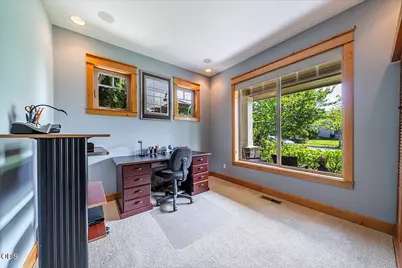 232 Island Pointe Drive, Medford, OR 97504 - Photo 18