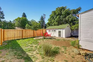 700 N 5th, Jacksonville, OR 97530 - Photo 8