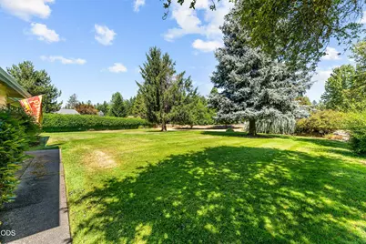 181 Jo Creek Place, Merlin, OR 97532 - Photo 8