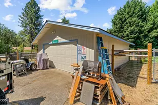 181 Jo Creek Pl, Merlin, OR 97532 - Photo 36