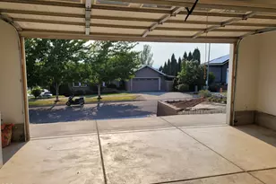 2470 Herrington Way, Medford, OR 97504 - Photo 34