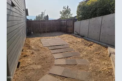 2470 Herrington Way, Medford, OR 97504 - Photo 22