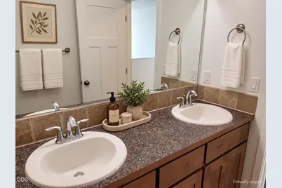 2470 Herrington Way, Medford, OR 97504 - Photo 12