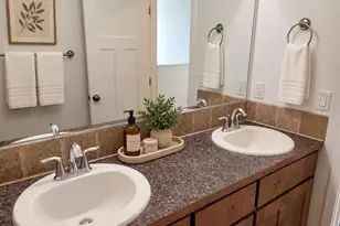 2470 Herrington Way, Medford, OR 97504 - Photo 12