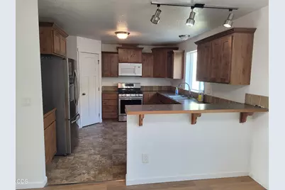 2470 Herrington Way, Medford, OR 97504 - Photo 6