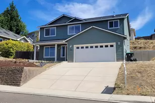 2470 Herrington Way, Medford, OR 97504 - Photo 1