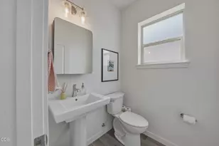 3622 SW Badger Ave, Redmond, OR 97756 - Photo 8