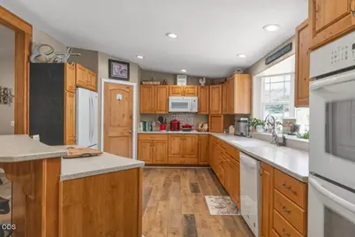 11453 Hill Road, Klamath Falls, OR 97603 - Photo 22