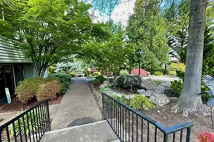 2446 Heritage Way, Medford, OR 97504 - Photo 36