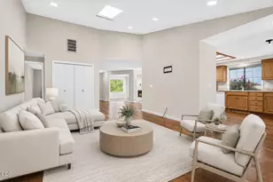 2446 Heritage Way, Medford, OR 97504 - Photo 10