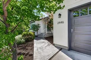 2446 Heritage Way, Medford, OR 97504 - Photo 4