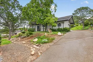 2446 Heritage Way, Medford, OR 97504 - Photo 40