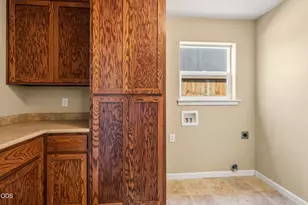 657 Spring Valley Dr, Medford, OR 97501 - Photo 18