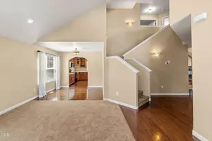 657 Spring Valley Dr, Medford, OR 97501 - Photo 6
