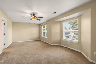 657 Spring Valley Dr, Medford, OR 97501 - Photo 22