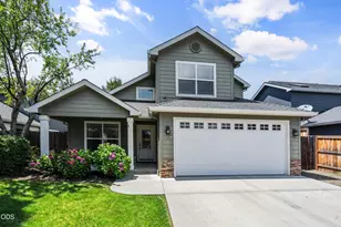 657 Spring Valley Dr, Medford, OR 97501 - Photo 2