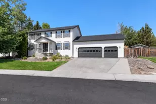 3672 SW Volcano Ave, Redmond, OR 97756 - Photo 2