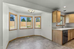 3672 SW Volcano Ave, Redmond, OR 97756 - Photo 22