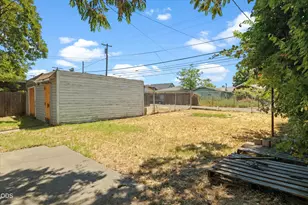 407 W Jackson St, Medford, OR 97501 - Photo 28